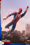 spider-man-ps4-sideshow-and-hot-toys-figure-5.jpg