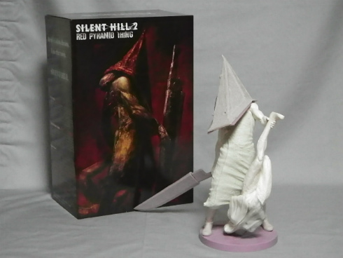 198_pyramid_head_box_06.jpg