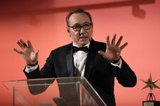 230117095207-02-kevin-spacey-award-011623.jpg