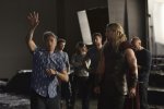 3177646-thor-ragnarok-chris-hemsworth-taika-waititi-600x399.jpg