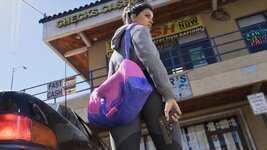 gta-6-preview-12-lucia-pink-bag.jpg