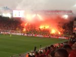 die-dortmunder-fans-zuendeten-waehrend-der-partie-in-berlin-pyrotechnik-.jpg