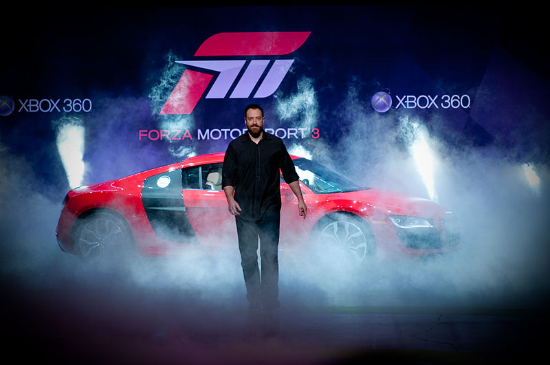 800px-Dan_Greenawalt_unveiling_Forza_Motorsport_3_at_E309.jpg