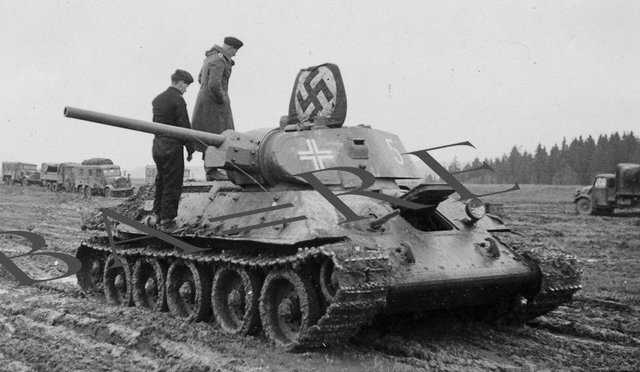 t-34_early_01.jpg