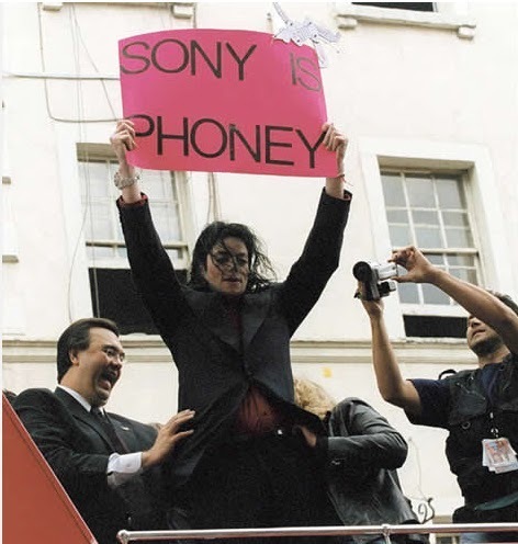 ozoy_sony-sucks-michael-jackson-18038641-472-496.jpg