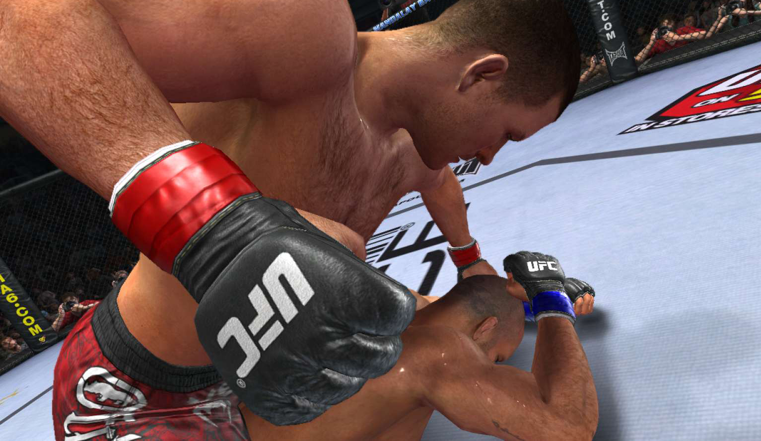 UFC-Undisputed-3-vs-UFC-2010-screenshots-glove.jpg